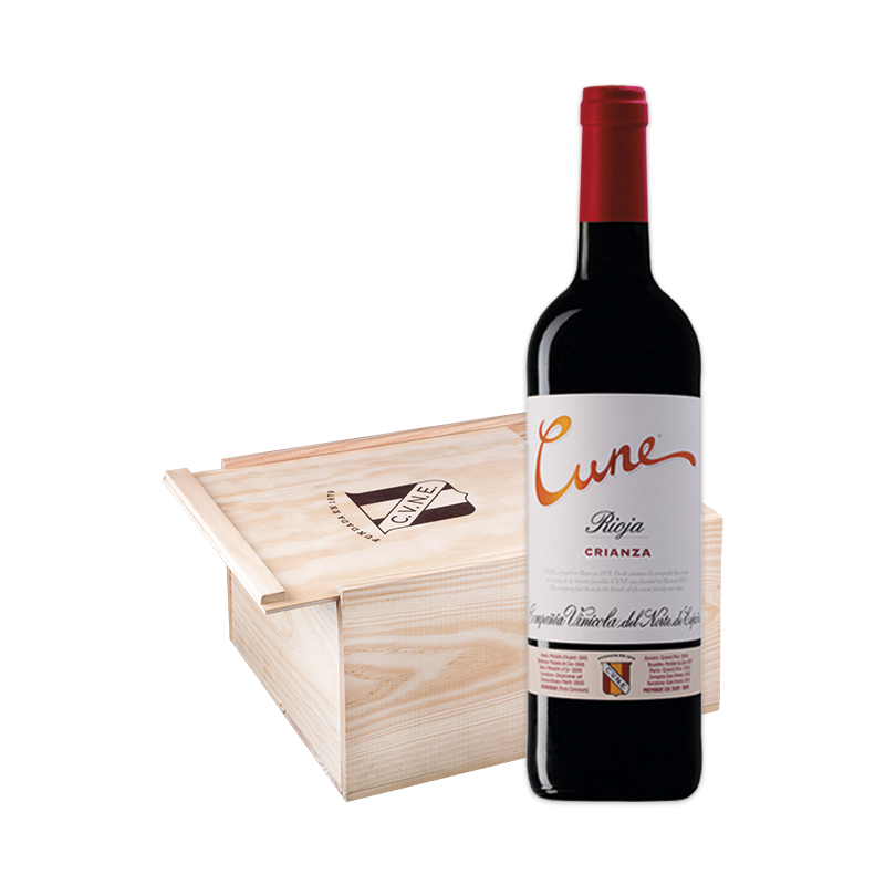 Wooden box with bottle cune crianza